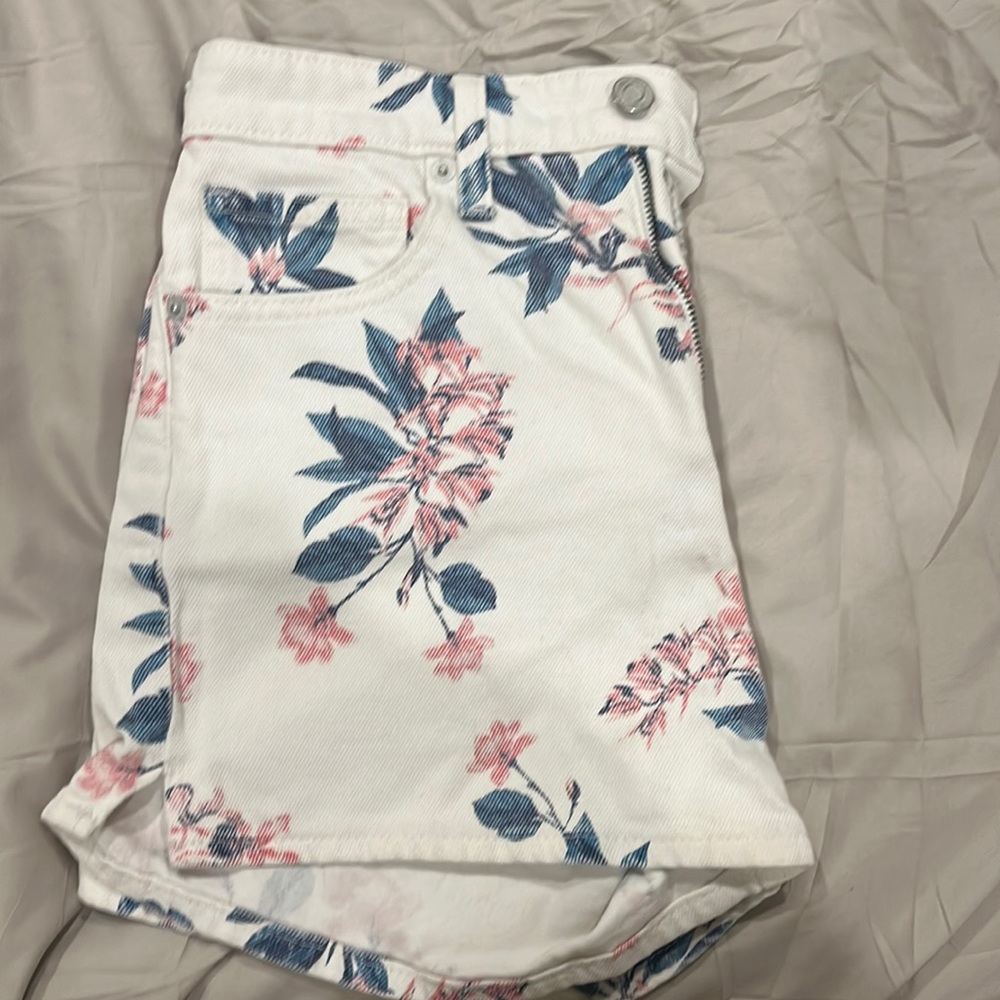 Lucky shorts size 27